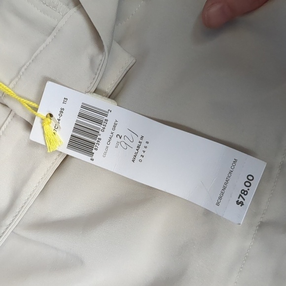 BCBGENERATION cream black shorts size 2 - Picture 3 of 5